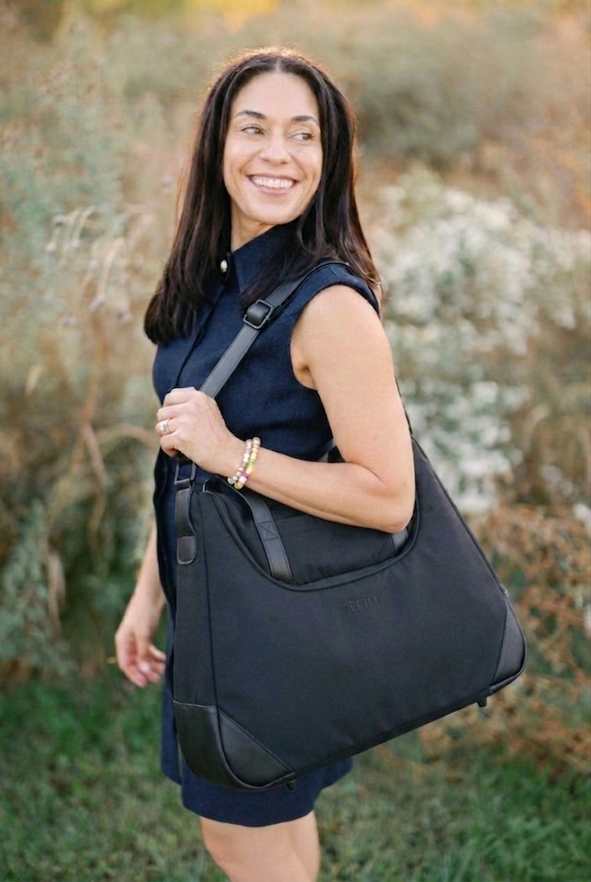 TRIO Voya 3-in-1 everywhere travel bag front view in black