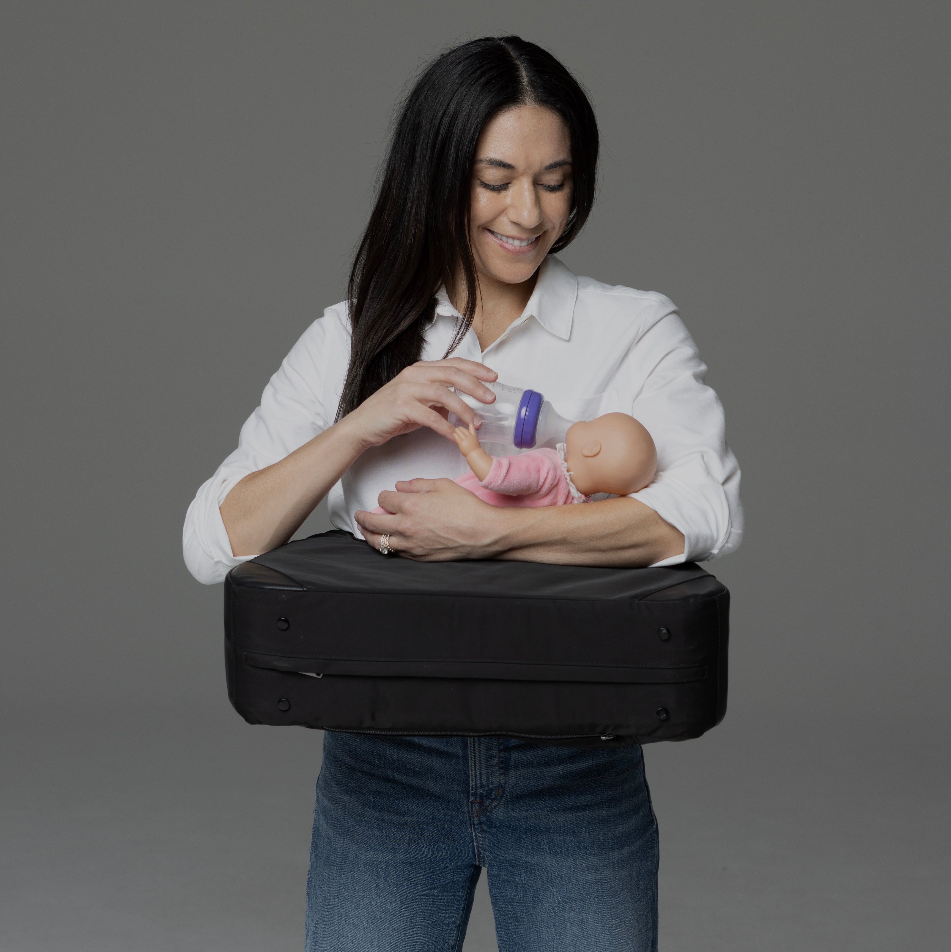 Trio nursing pillow function in use